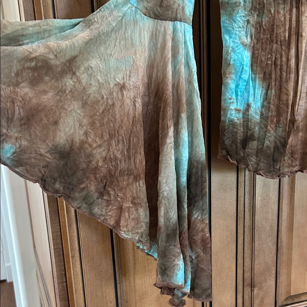 Sans Souci Brown and Blue Tie-Dye Blouse - Picture 4 of 6